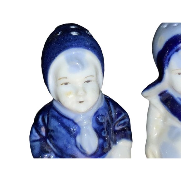 Blue Dutch boy girl salt pepper. Blue White - Picture 2 of 10